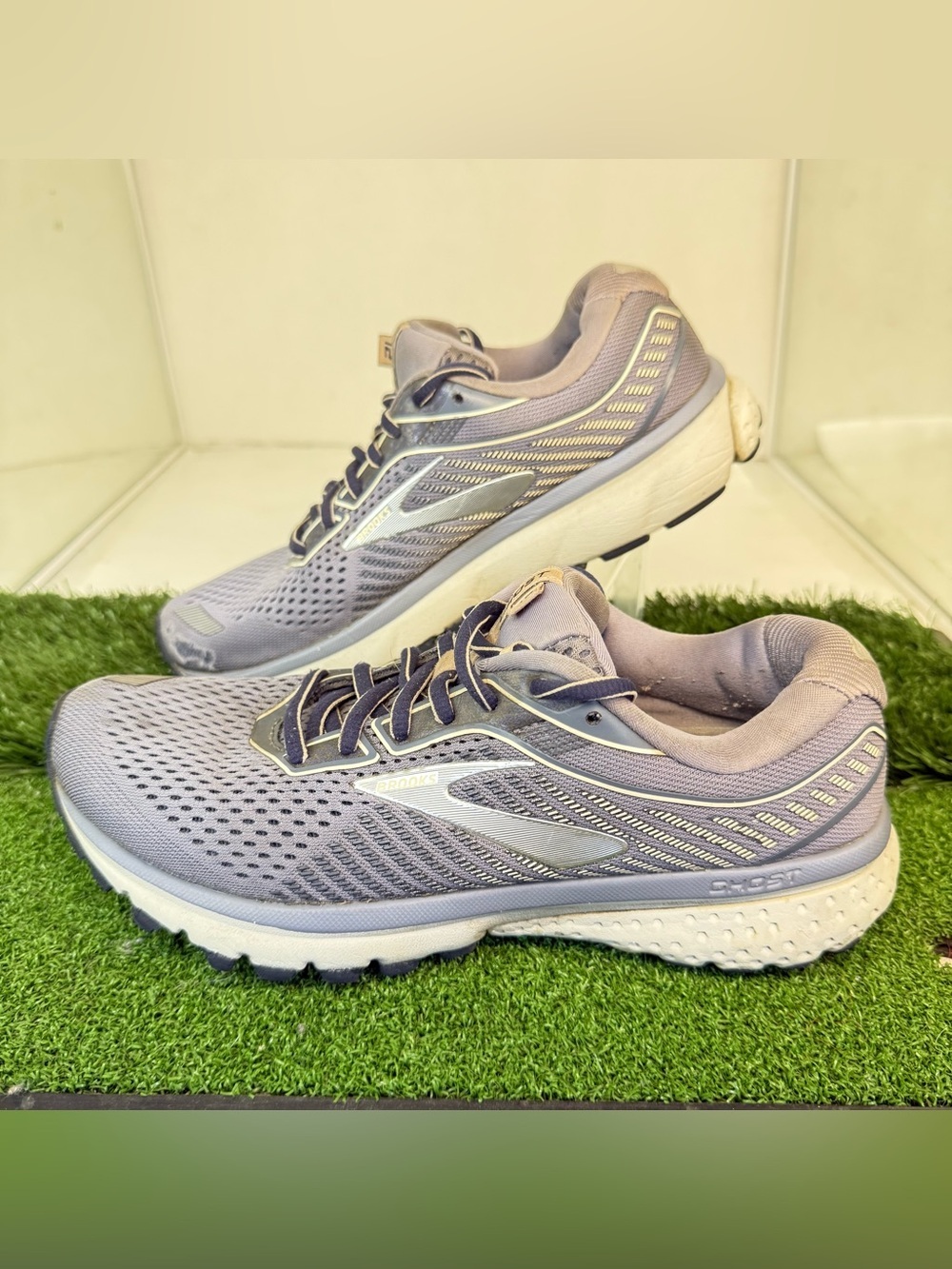 Brooks Women’s Lavender-Gray Athletic Running Shoes